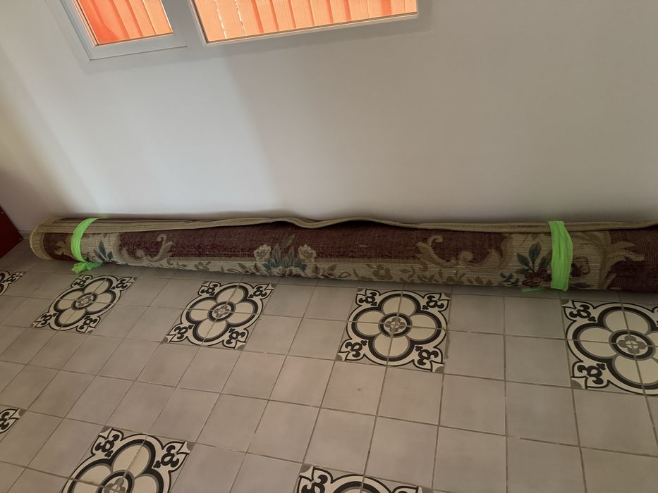 Продам кавёр хорошем состояние размер болшой