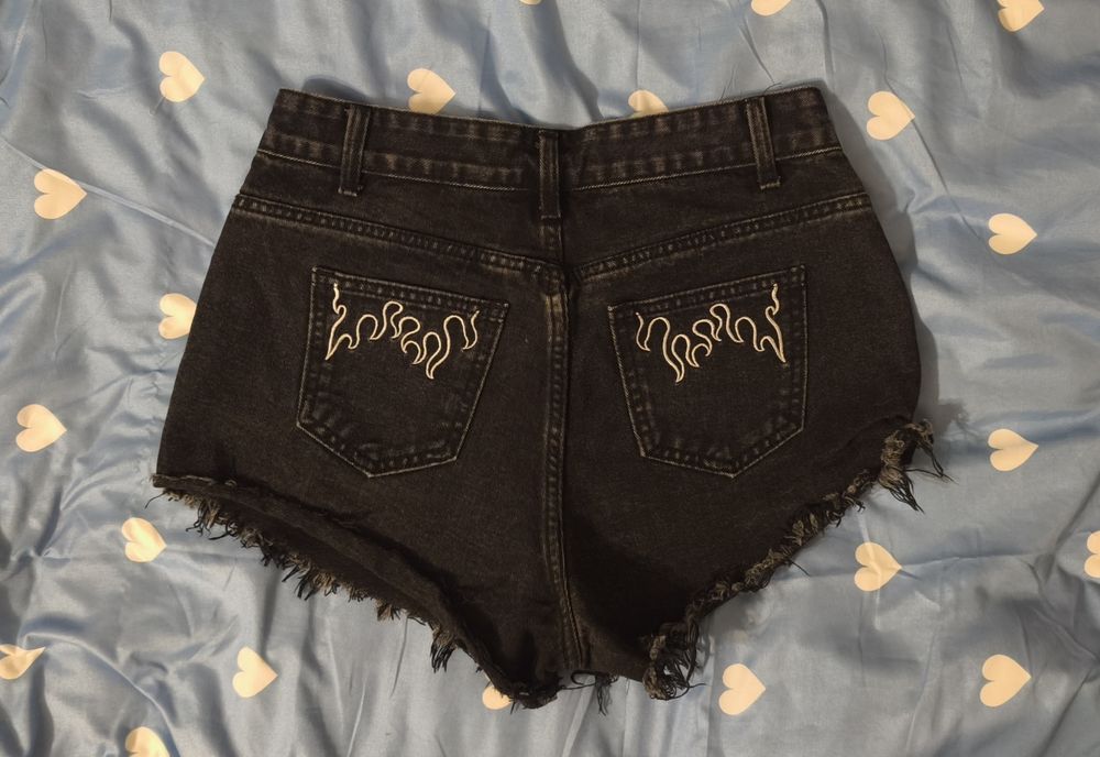 Дънкови къси гащи