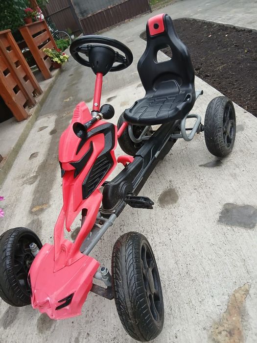 Vand cart cu pedale