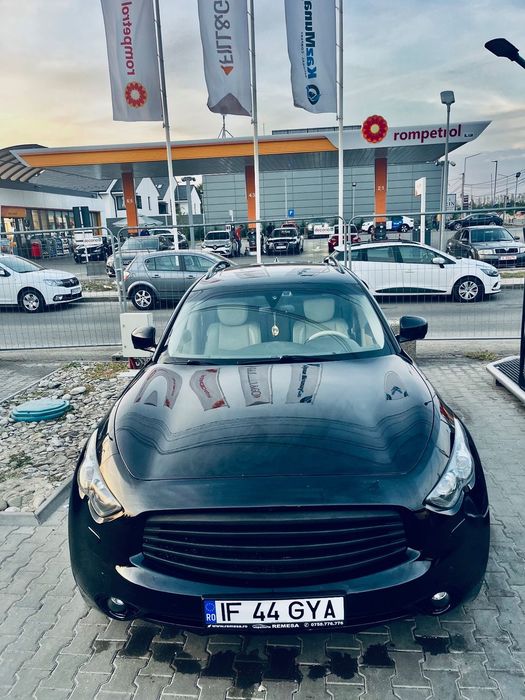 Infiniti FX 30 Infiniti FX30d Nismo