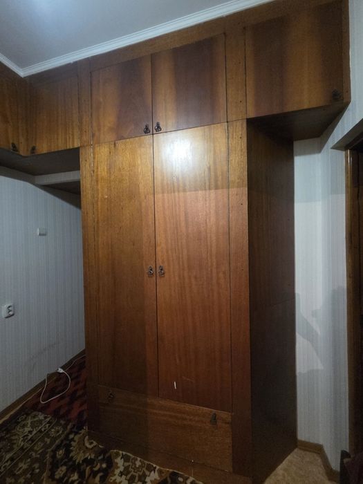 Продам прихожку,натуральное дерево,качественная мебель