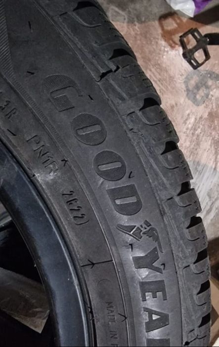 215 55 17 iarnă Goodyear UltraGrip Performance+