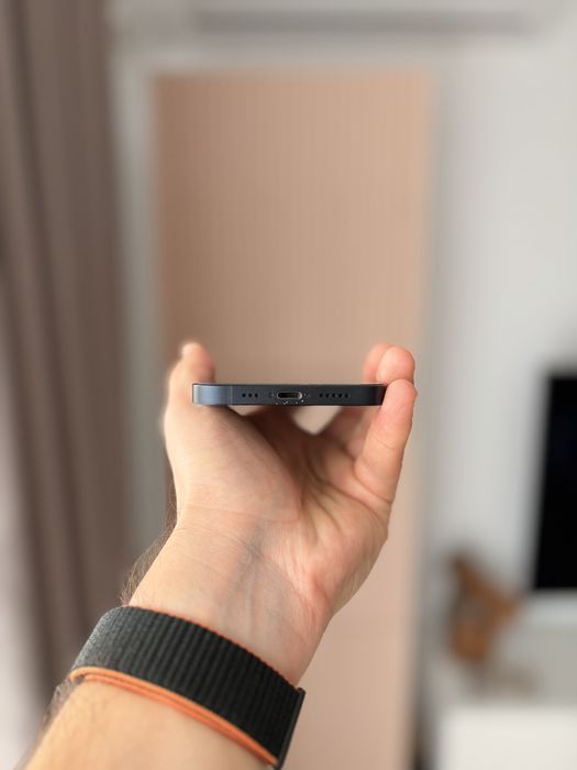 Vând iPhone 12 64gb blue