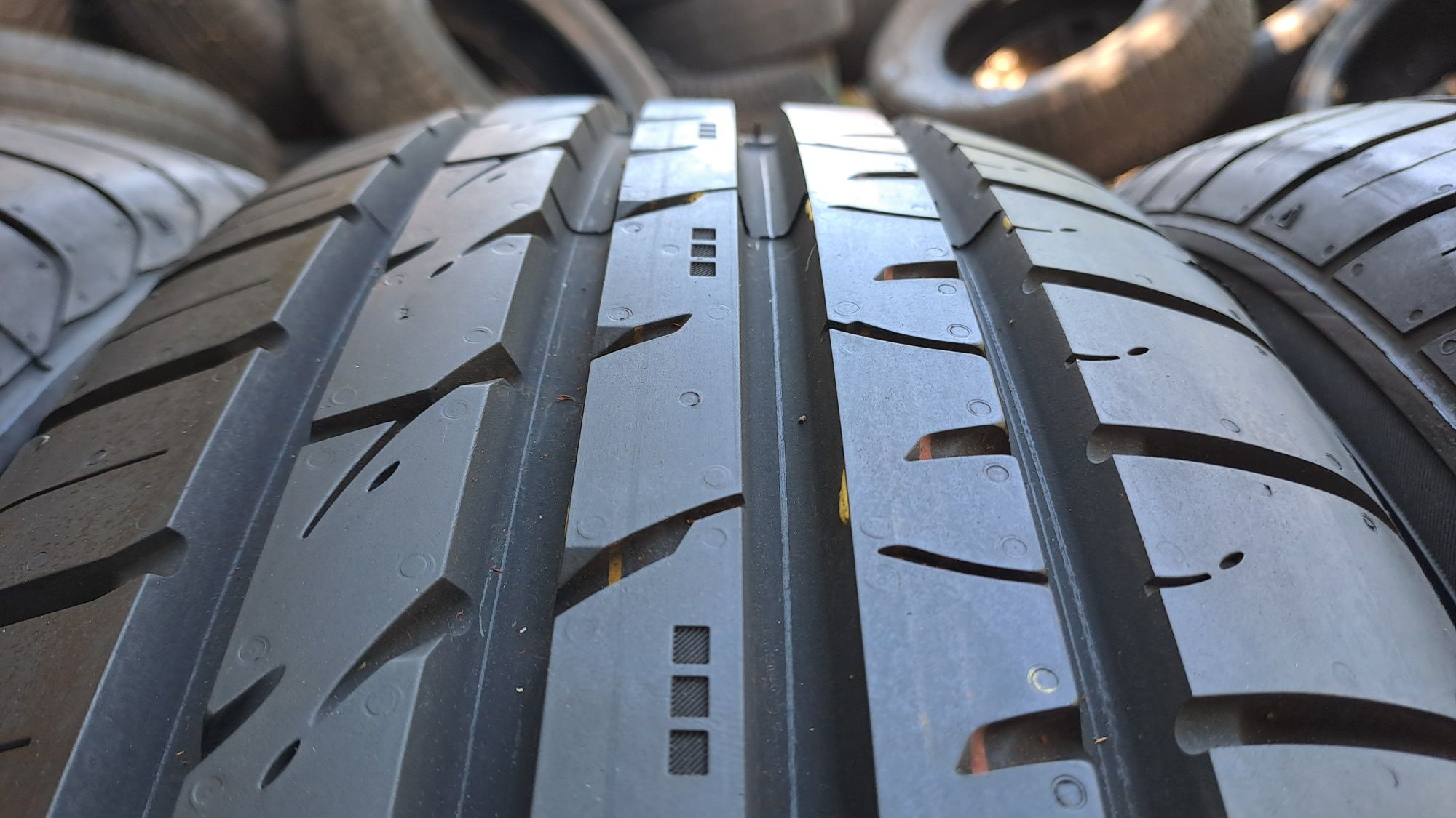 4бр. DOT 2024 Нови 215/65/16 Kumho Crugen HP91