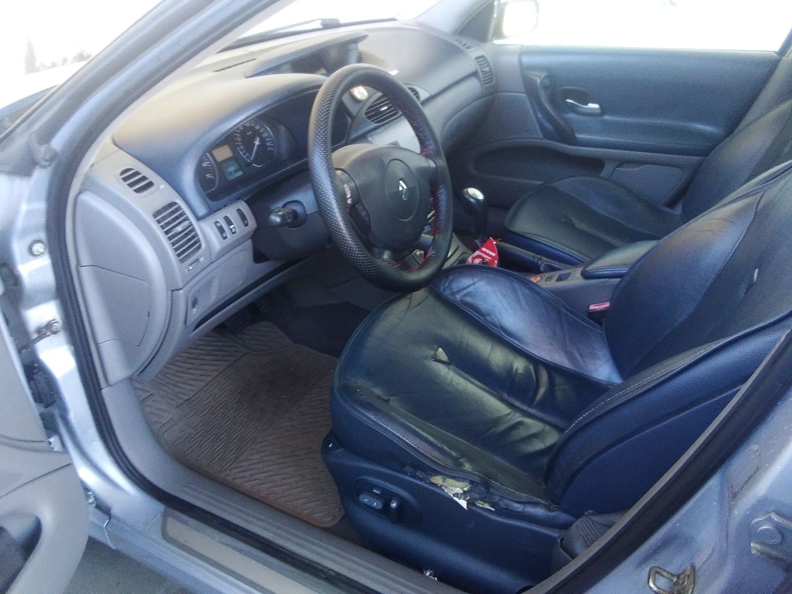 Renault laguna benzin 3.0 V 6