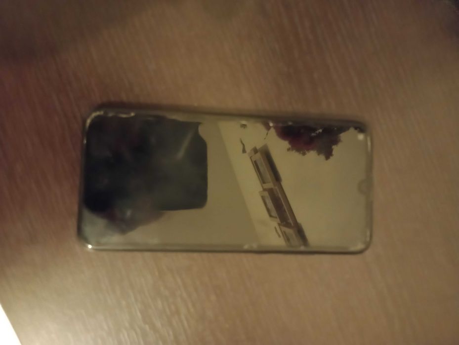 Vând telefon Huawei P40 lite E