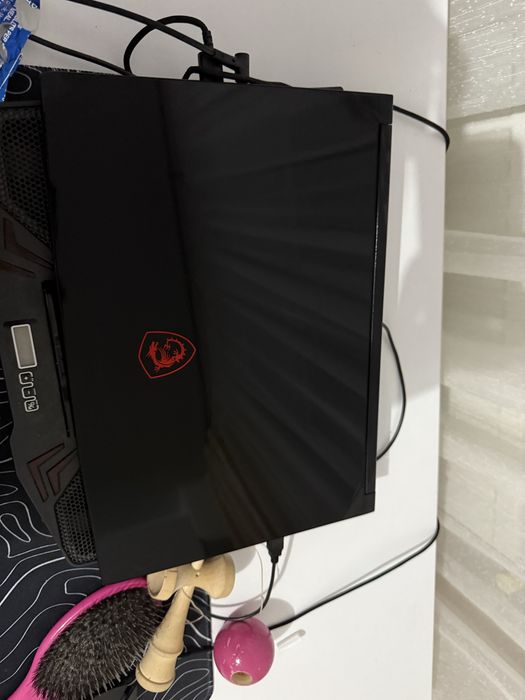 Laptop Msi bun si tare