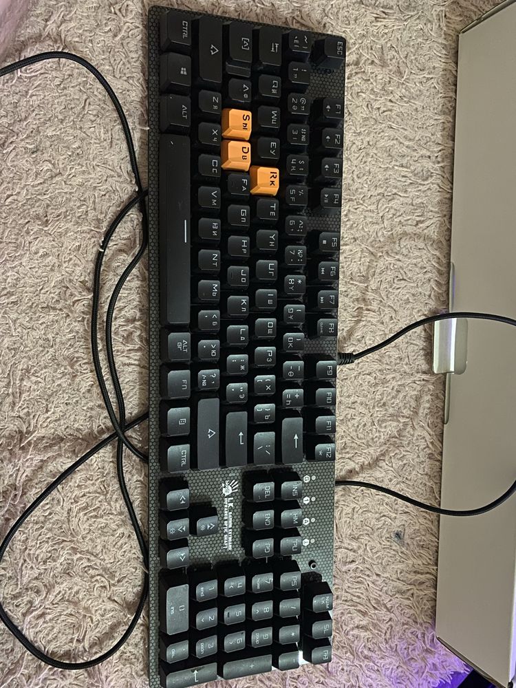 Игровая клавиатура bloody 810r