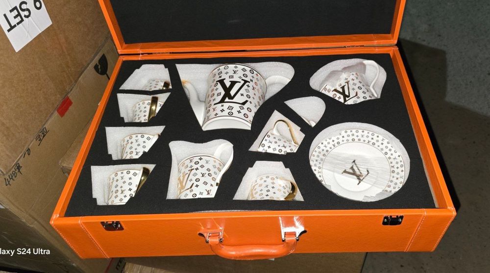Чайный сервиз Louis Vuitton Style — премиум-набор в подарочном кейсе