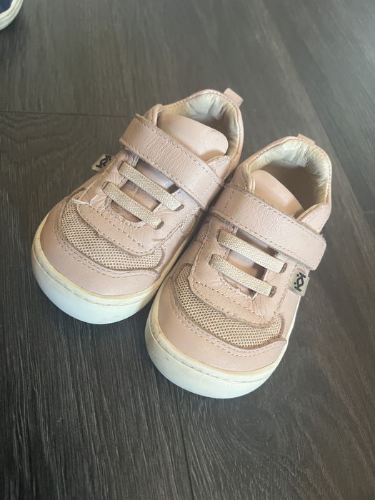 Боси обувки номера 20,21,23