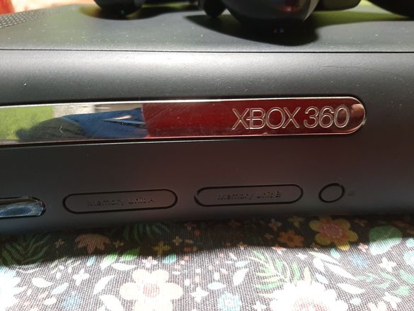 XBOX 360 120 GB.