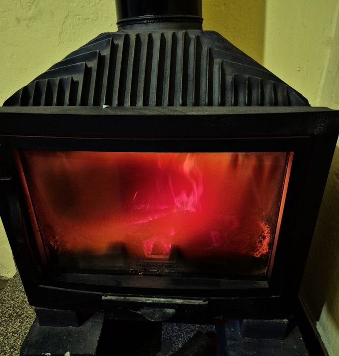 Focar semineu fontă