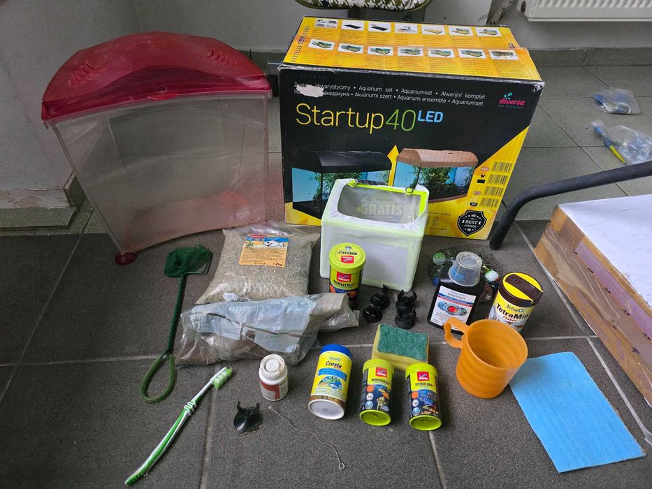 Acvariu Diversa Startup 40 LED, 25L,accesorii și produse + acvariu mic