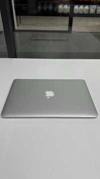 MacBook Air 13 дюймовый 2015 Intel CORE-i5 4GB RAM + Доставка беспл.