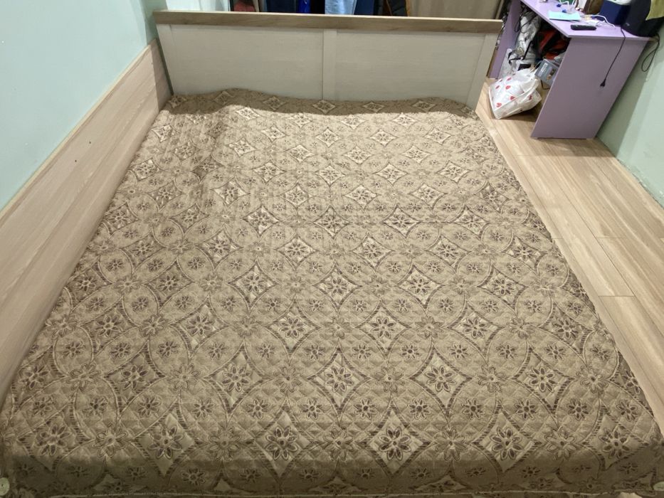 Кровать двуспальная