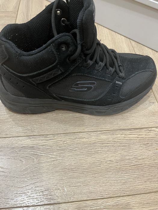 Продам ботинки Sketchers