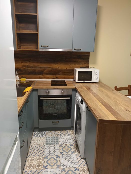 Дава се под наем Двустаен апартамент в Варна, м-т Траката - 60 кв.м за 408 € - Снимка #1