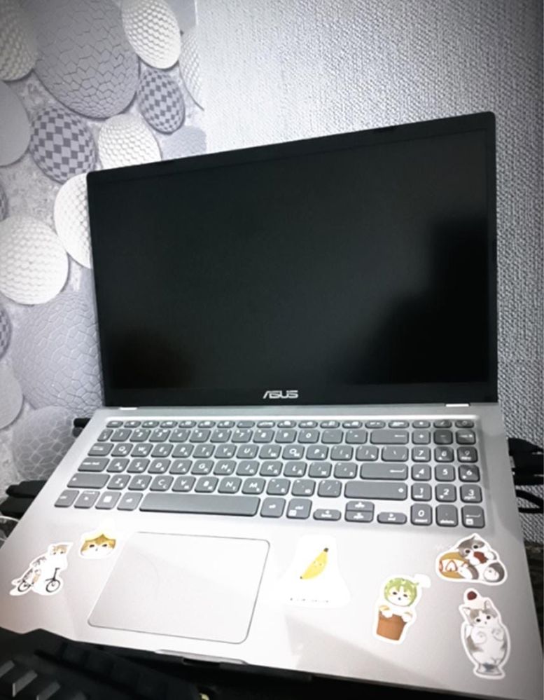 Продается ноутбук asus в отличном состояние