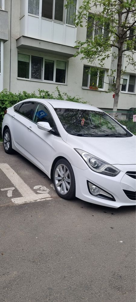 Auto Hyundai i40