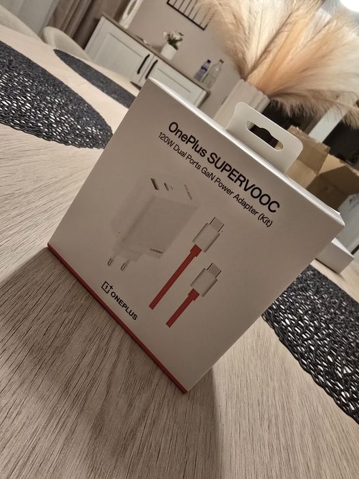 Încărcător Oneplus 120 W GaN