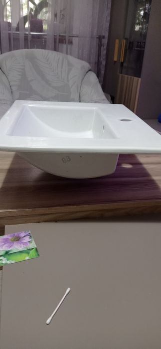 Lavoar baie suspendat