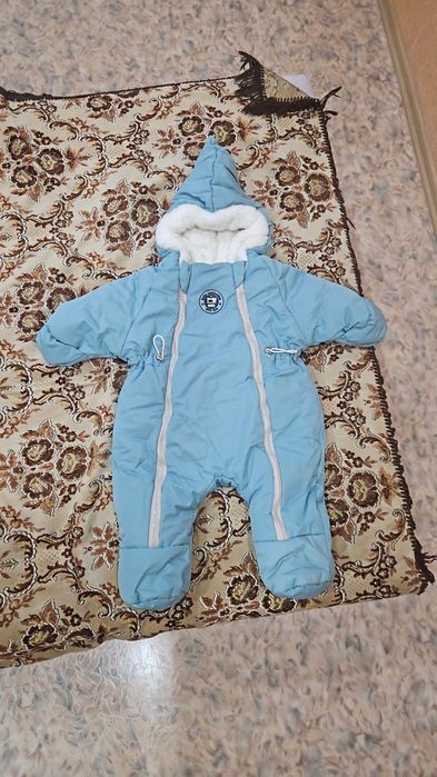 Продам детский  комбинезон