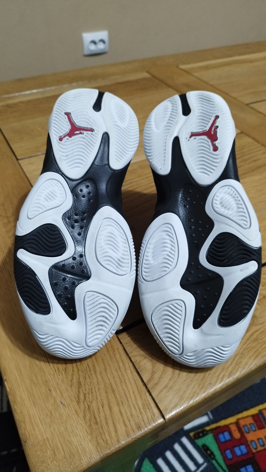 Jordan Max Aura 4