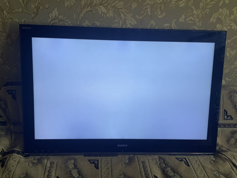 Телевизор SONY в не рабочем состоянии .