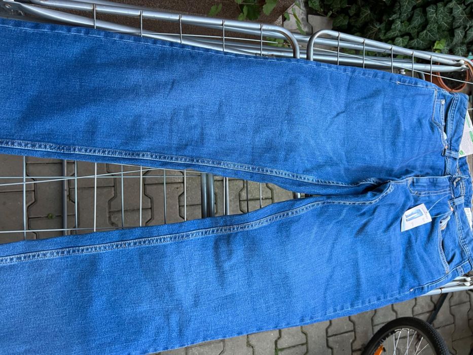 Pantaloni blugi dama