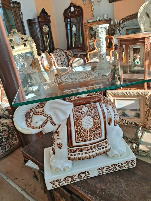 Холна    масичка