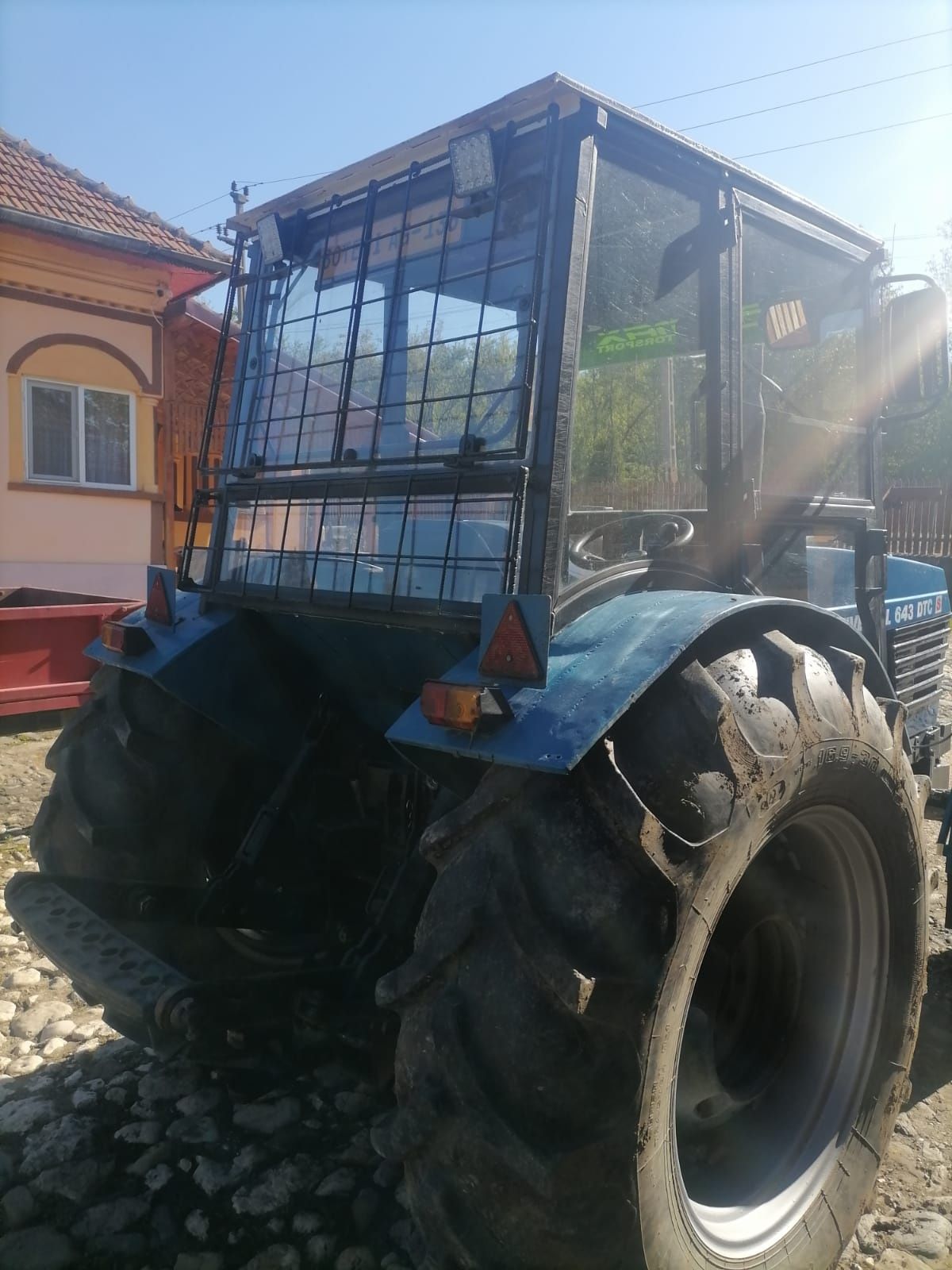 Cabina tractor model nou.