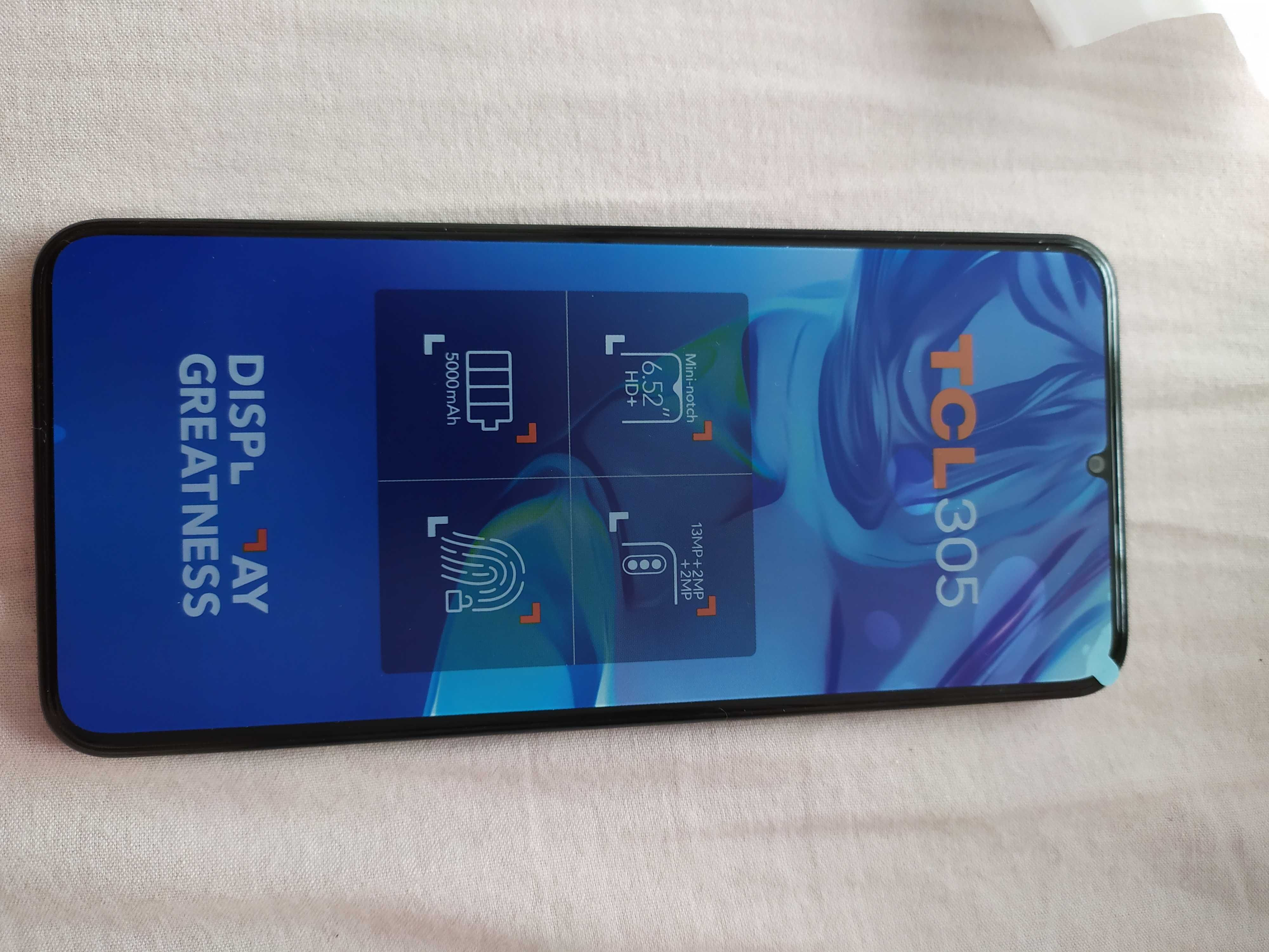 Smartphone TCL 305