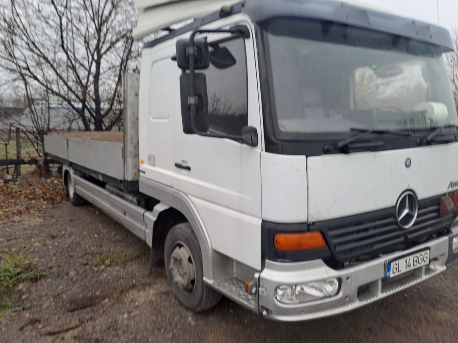 Vând Mercedes atego 7.5t an 2004.