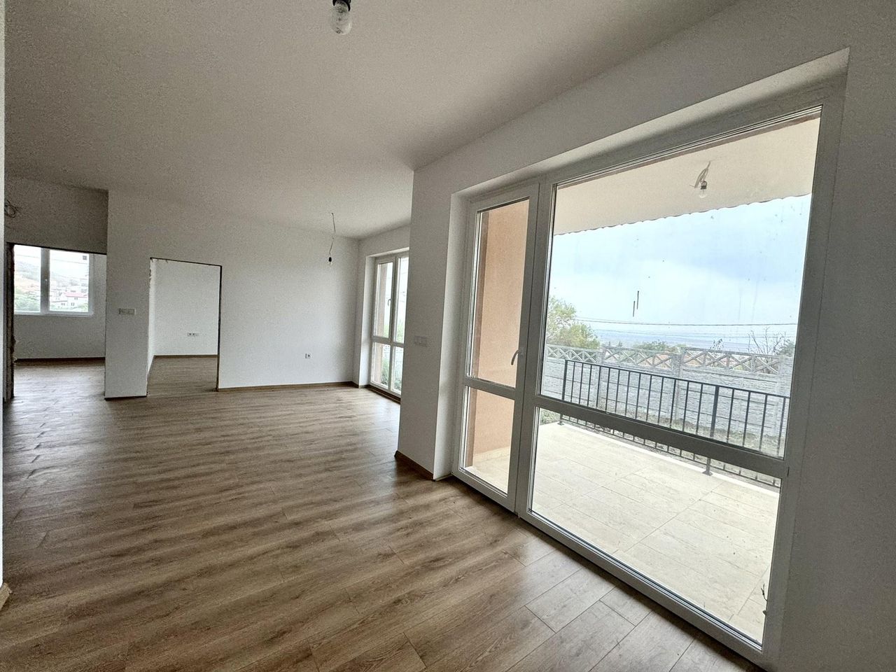 Продава се Къща в Бургас, Център - 100 кв.м за 1400 €/кв.м - Снимка #4