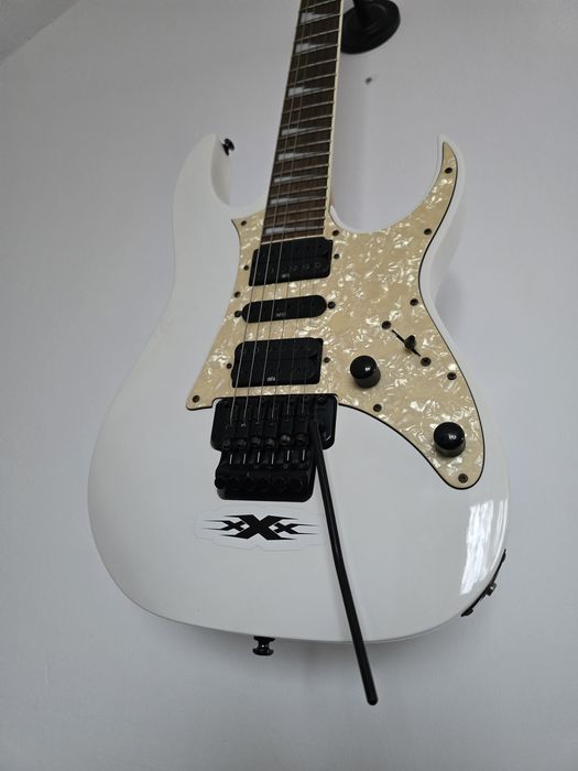 Vând chitară electrică Ibanez RG 350 DX