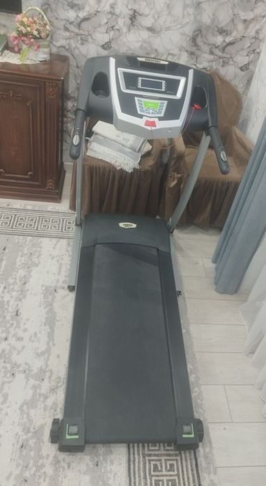 Беговая дорожка "GREEN-HILL"