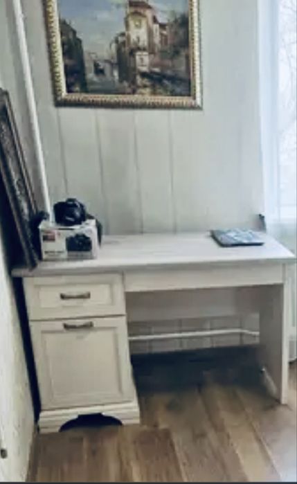 Стол ЕвроМебель, 120х75х60, в отличном состоянии