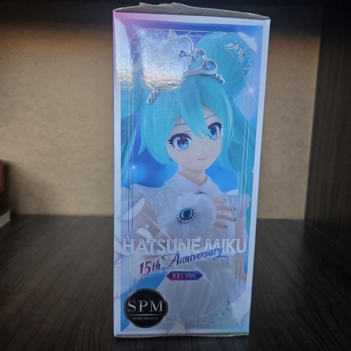 Фигурка Hatsune Miku 15th Anniversary KEI Ver. (SPM)