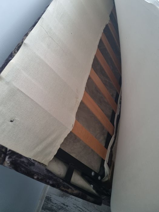 Разтегателен диван