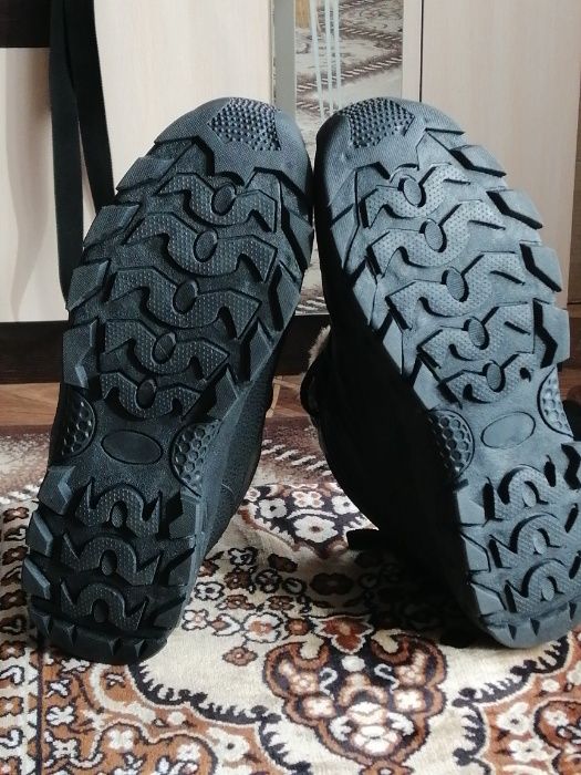 Продаю зимние ботинки, новые, сорок первый размер