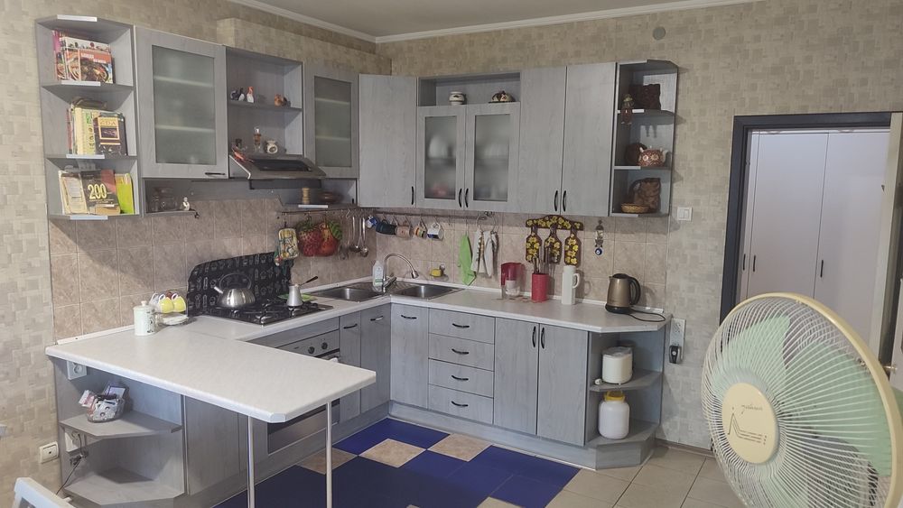 Эльбек Банковская 3/3/4