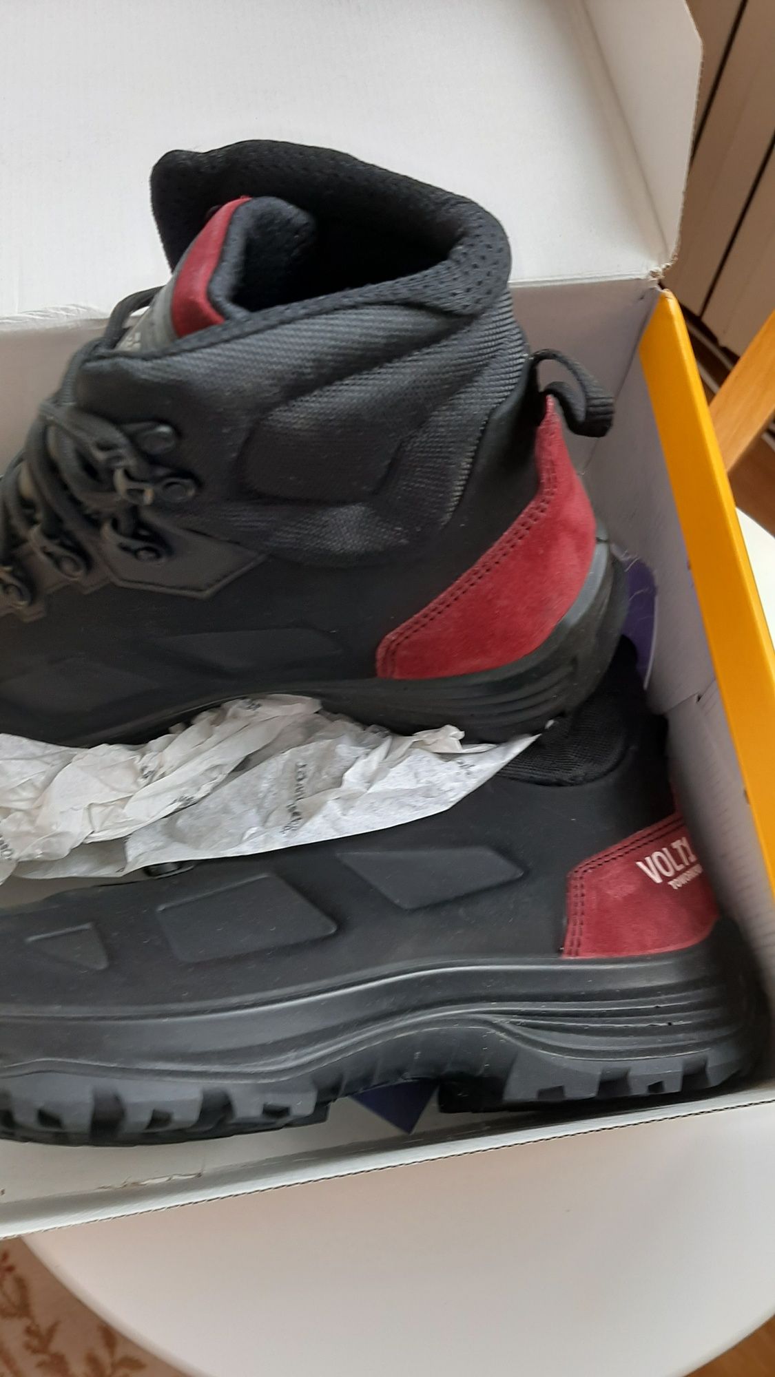 Pantofi de protectie munca VOLT 1 . made in Potugal mas.45.