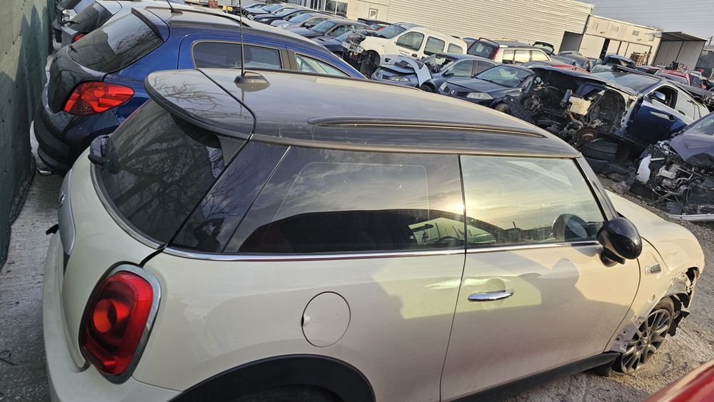Dezmembrez Mini Cooper 1.5i piese