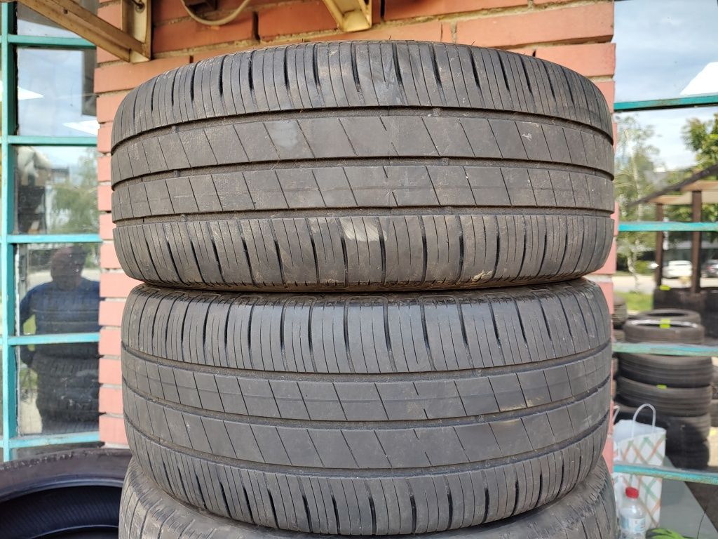 Продавам 4бр. Летни гуми 205/55/16 Goodyear