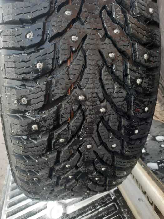 Зимние шины б/у в хорошем состоянии