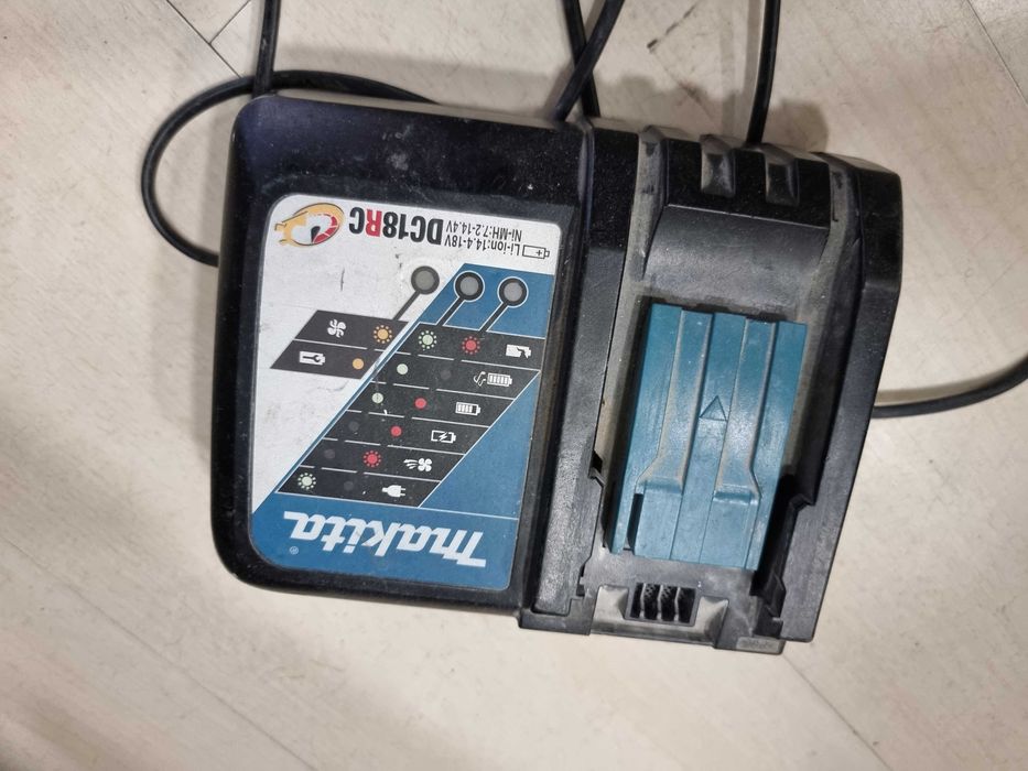 Бързо зарядно за Makita