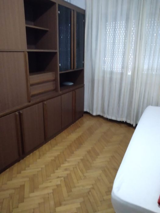 Apartment cu 3 camera de anchiriat