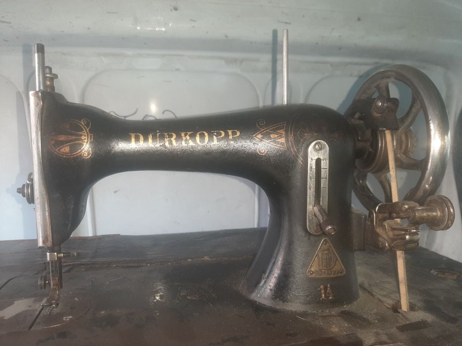 Vand masina de cusut de colectie DURKOPP din 1929