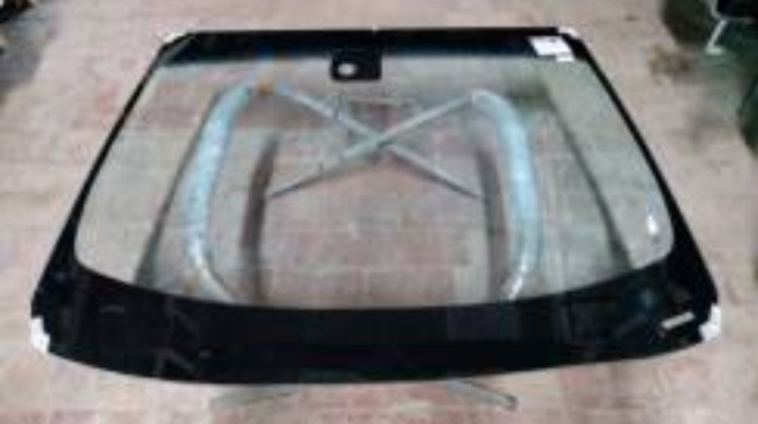 Лобовое стекло+резинка на Nissan Altima 2005 г в