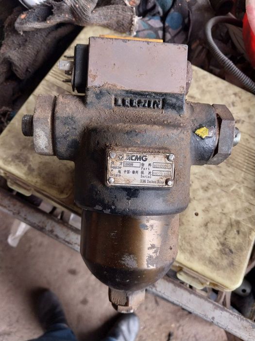 Xcmg гидро аккумулятор  запчасти